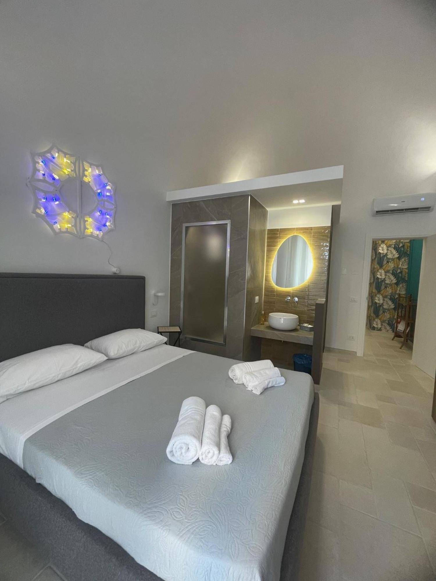 Hotel Civico 38 - Le Tre Chiavi Bari Zewnętrze zdjęcie