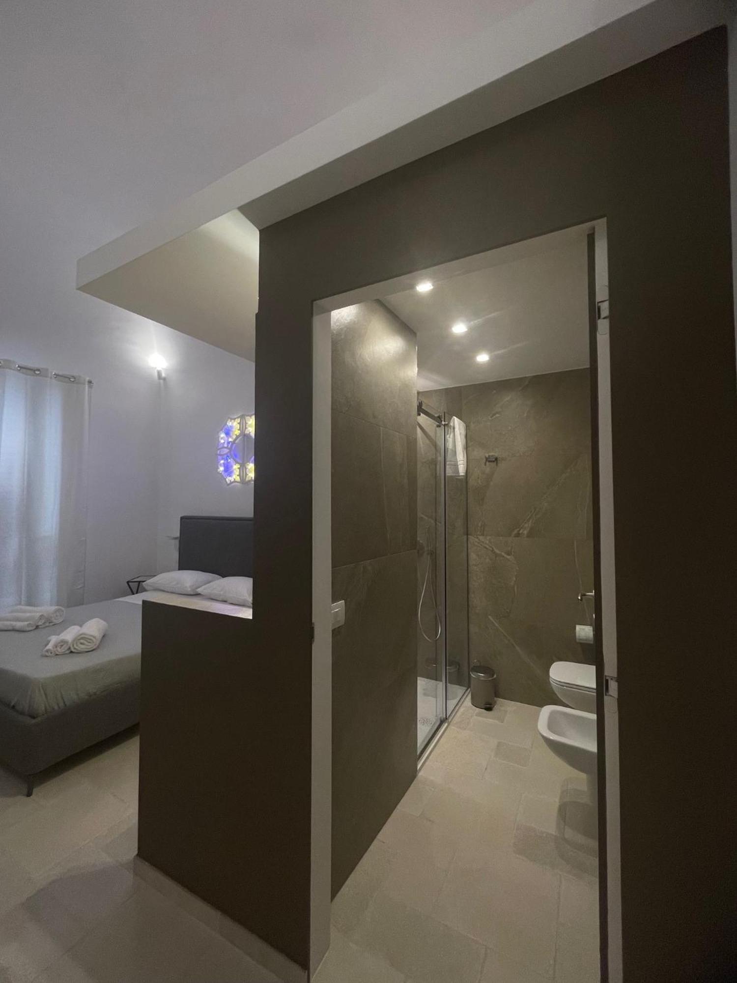 Hotel Civico 38 - Le Tre Chiavi Bari Zewnętrze zdjęcie